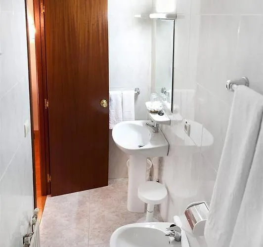 爱妮岛酒店 酒店